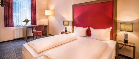 Bureau, rideaux d’obscurcissement, accès au Wi-Fi (inclus)