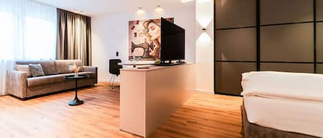 Deluxe-Studio | 1 Schlafzimmer, hochwertige Bettwaren, Zimmersafe, individuell dekoriert