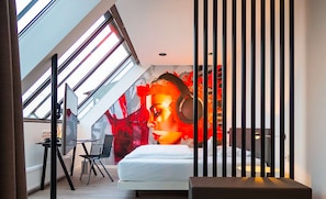 Chambre panoramique double | Literie hypoallergénique, coffre-fort, décor unique, ameublement unique