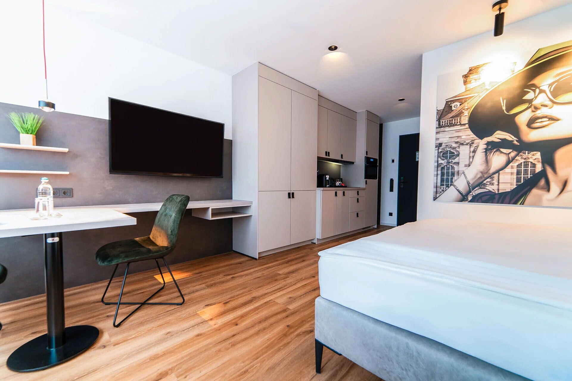 Comfort Studio