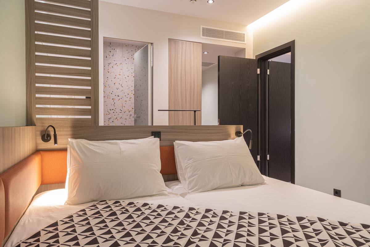 Double or Twin Room | Premium bedding, in-room safe, desk, blackout curtains