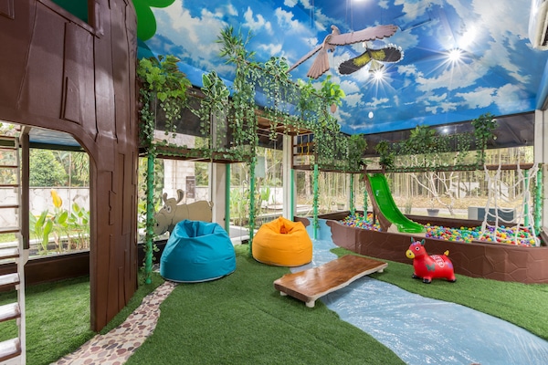 Children’s play area – indoor