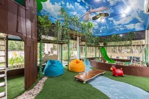 Children’s play area – indoor