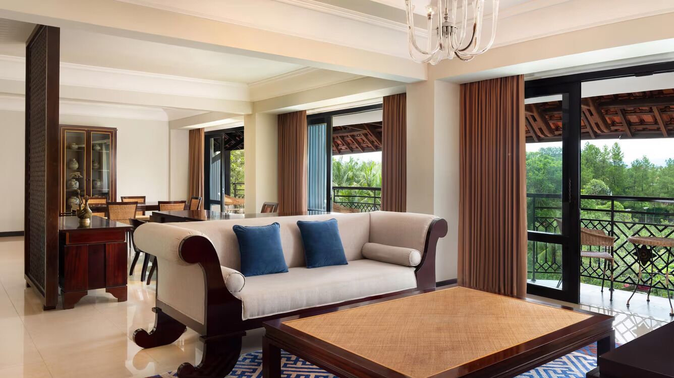 royal room, 2 bedrooms, balcony, mountain view | living area