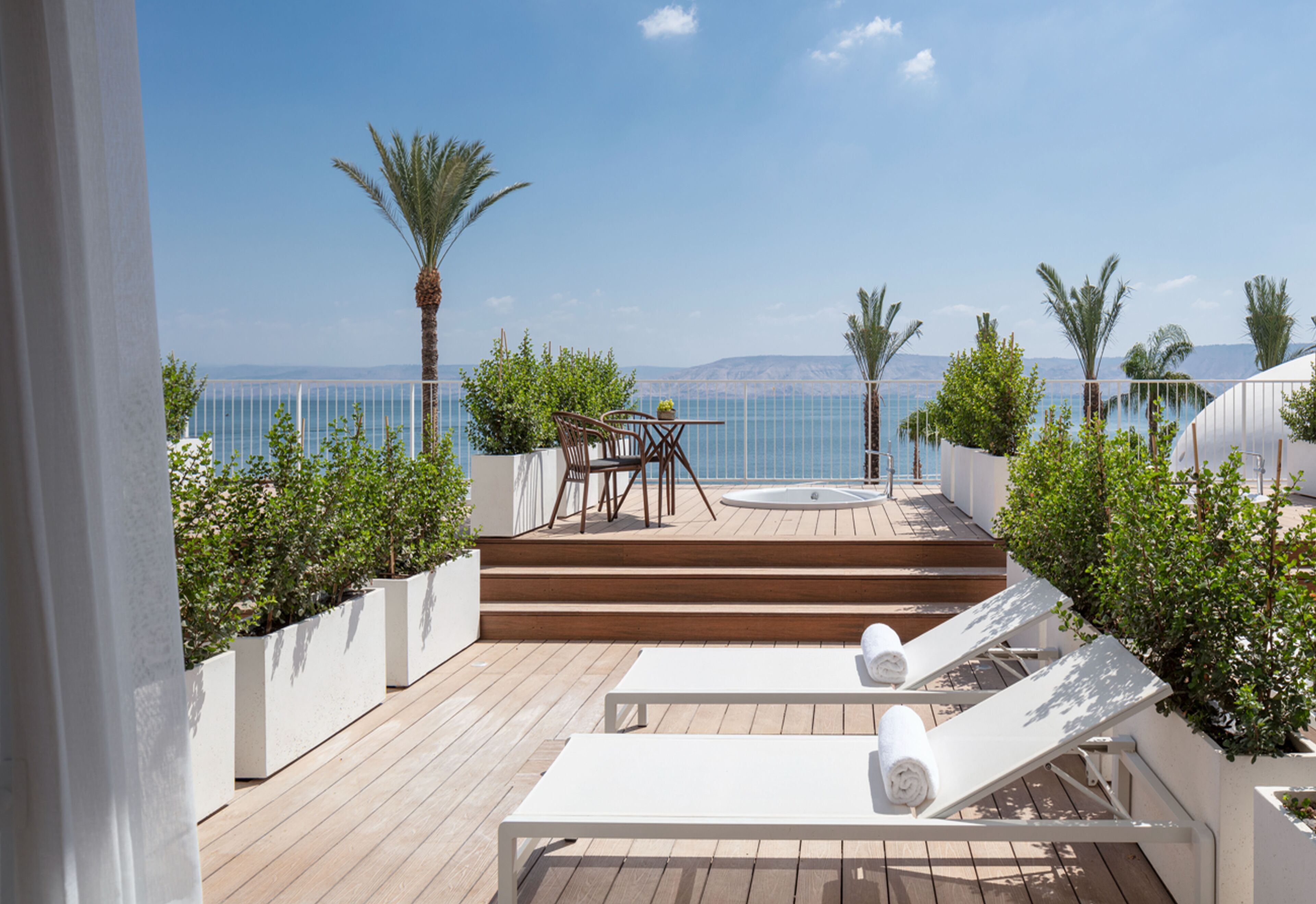 Garden Room With Jacuzzi | Bộ đồ giường cao cấp, minibar, két bảo mật tại phòng 