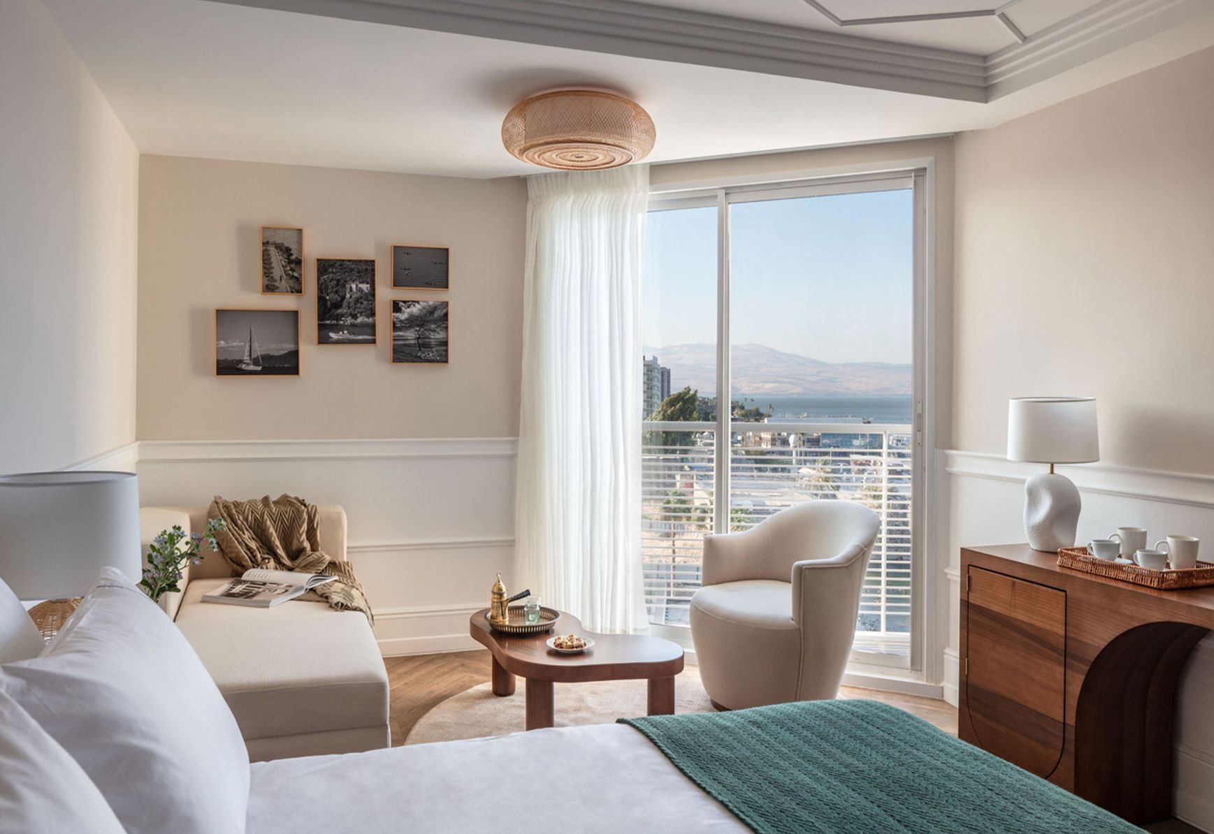 Premium bedding, minibar, in-room safe, iron/ironing board