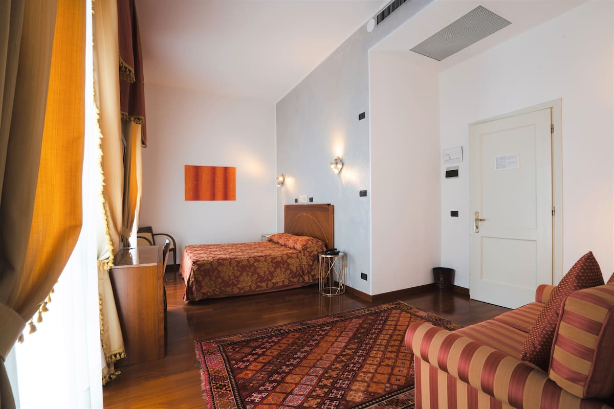 Junior Suite | Premium bedding, down duvets, in-room safe, desk