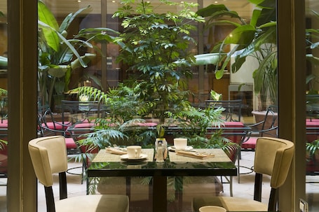 Daily buffet breakfast for a fee. Hotel Dei Mellini