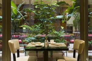 Päivittäinen buffetaamiainen (18.00 EUR per henkilö)