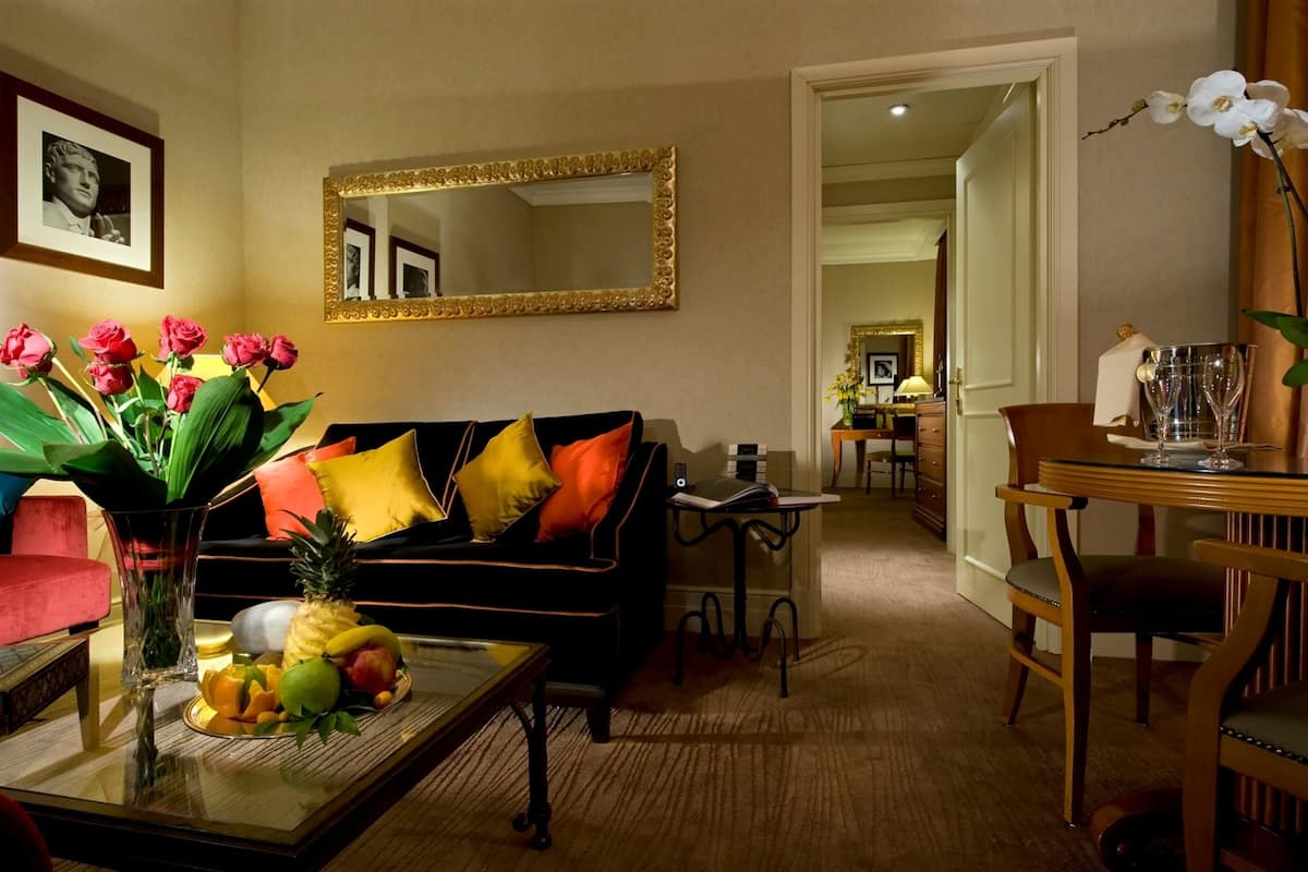 1 Schlafzimmer, hochwertige Bettwaren, Minibar, Zimmersafe
