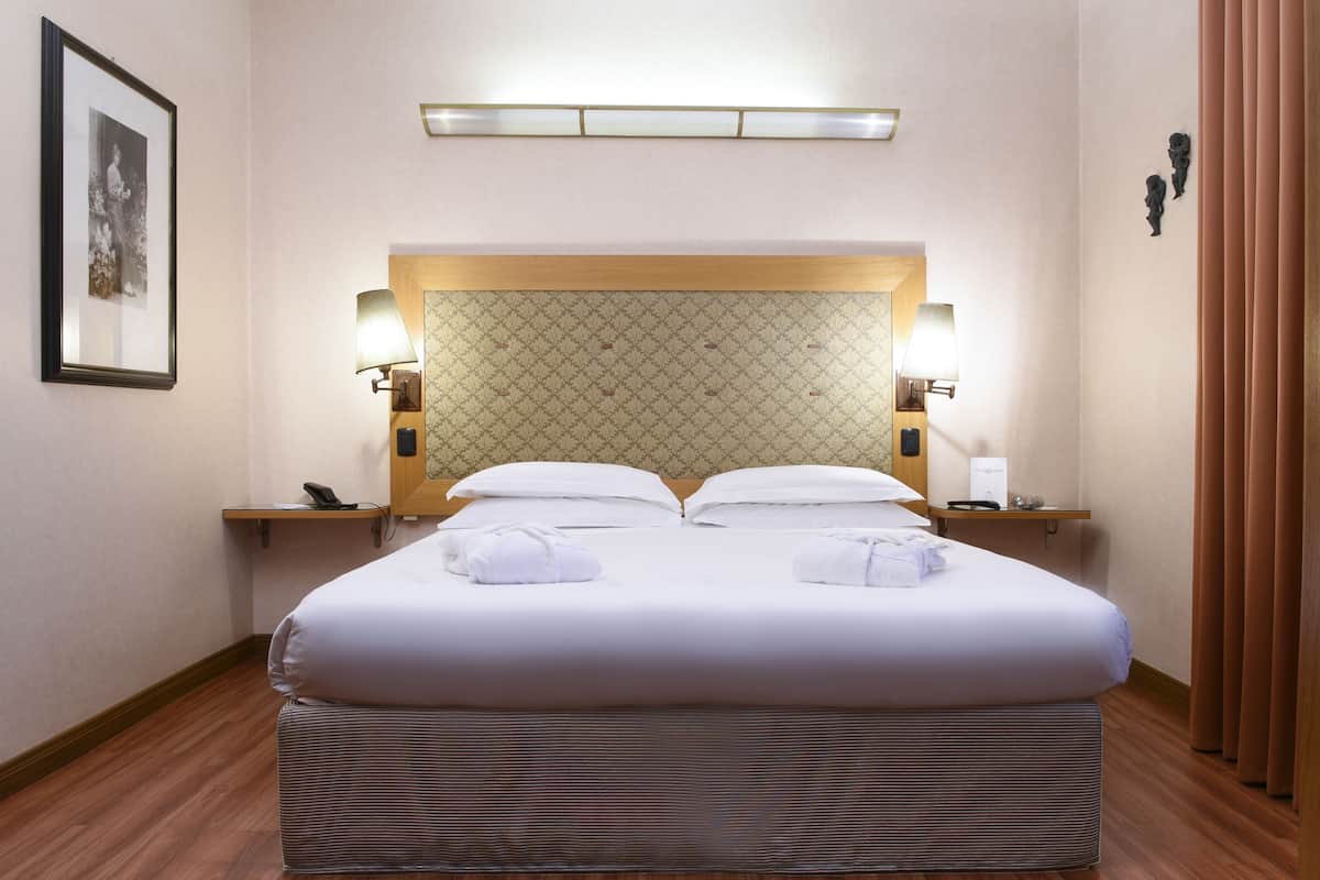 Down duvets, free minibar, in-room safe, individually decorated