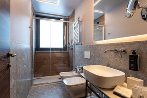 Standard-Doppel- oder -Zweibettzimmer | Badezimmer