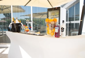 Poolbar