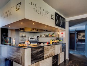 酒吧(店内)