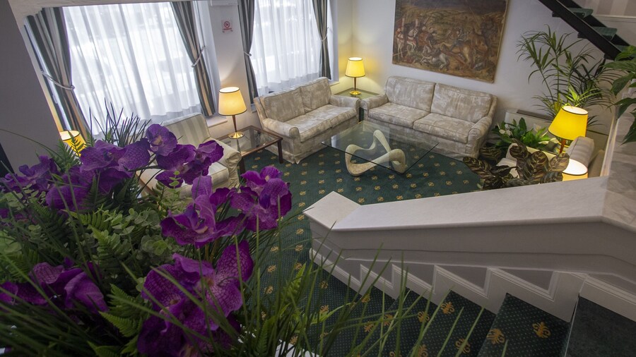 Hotel Flora