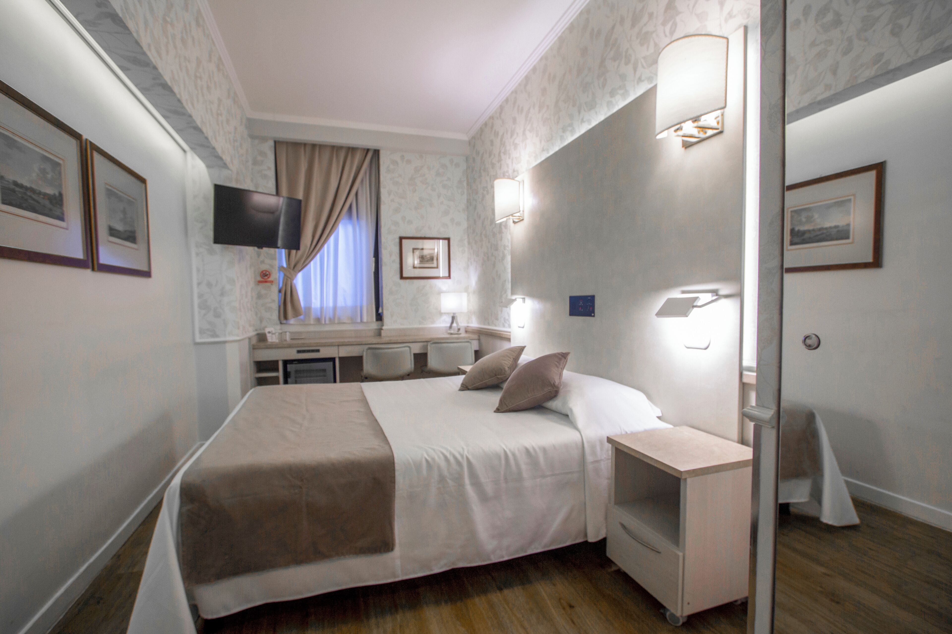 Ropa de cama de alta calidad, edredón y minibar 