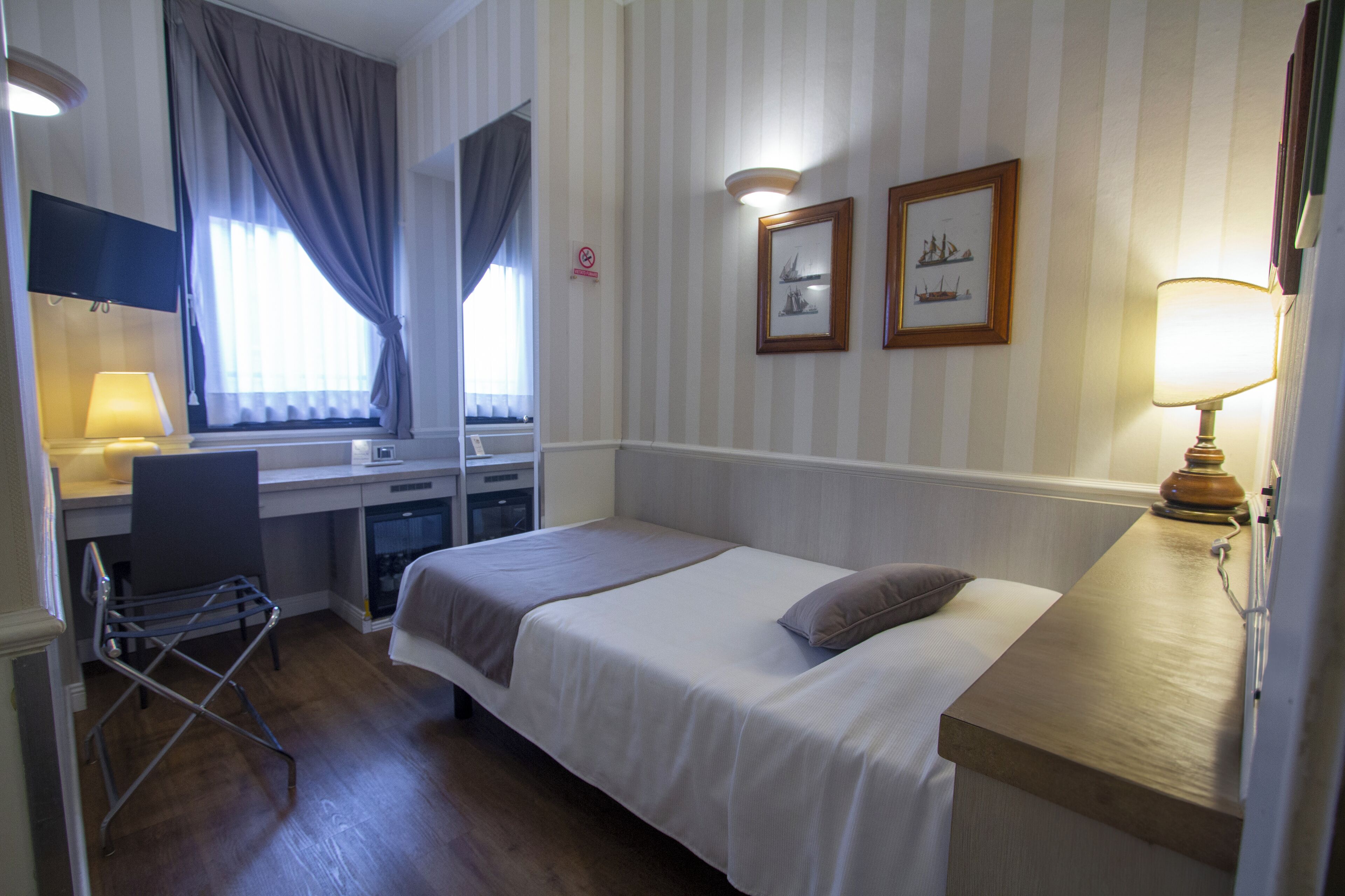 Ropa de cama de alta calidad, edredón y minibar 