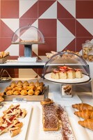 매일 주문 요리 아침 식사(1인당 EUR 15)