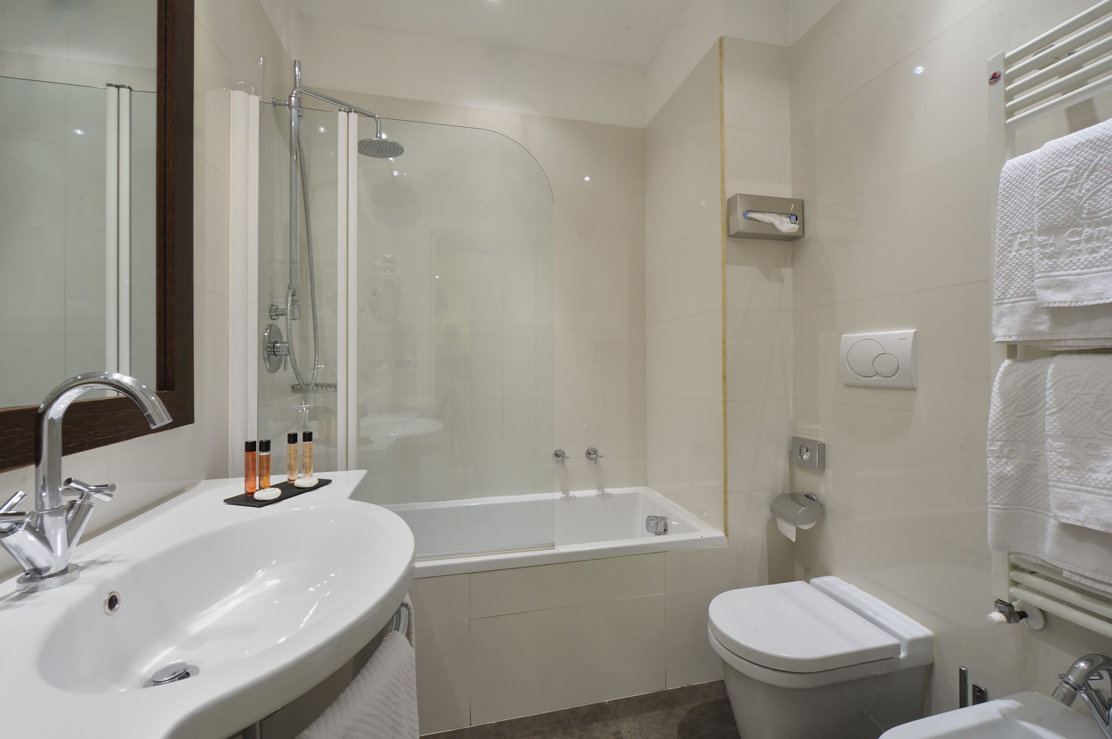 shower, rainfall showerhead, free toiletries, hair dryer