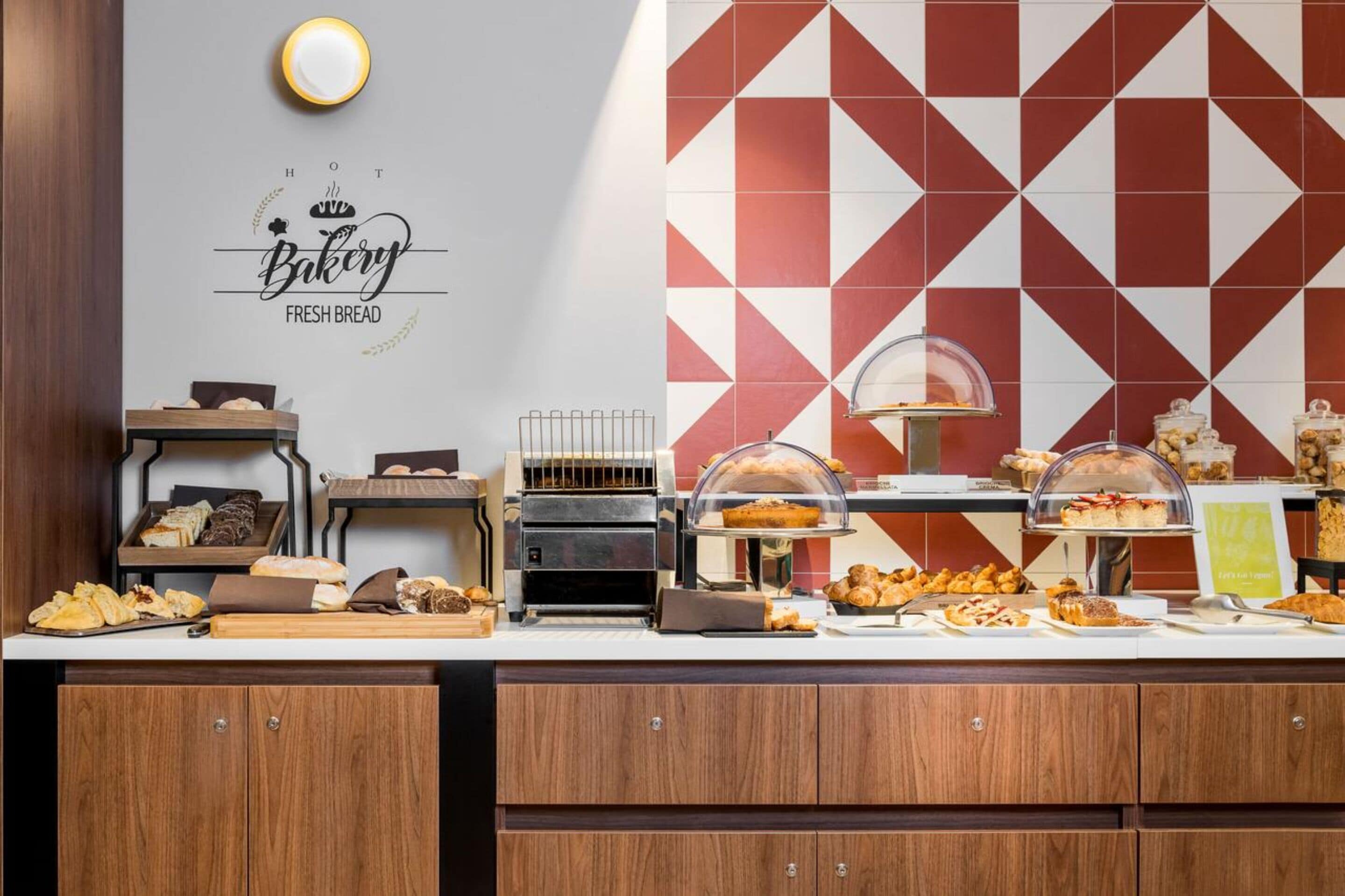 daily cooked-to-order breakfast (eur 10 per person)