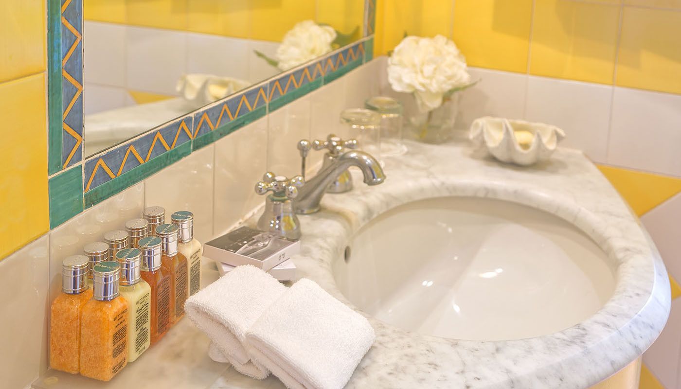 deluxe double or twin room, terrace, sea view | bathroom sink