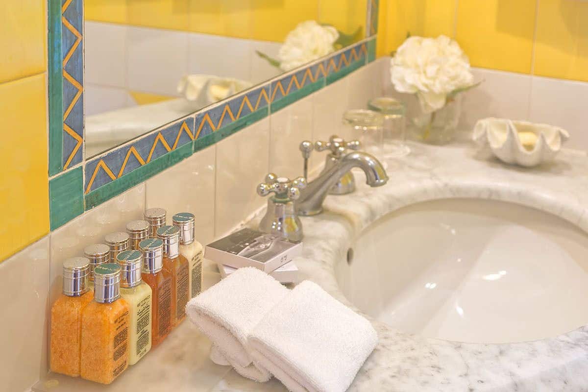 deluxe double or twin room, terrace, sea view | bathroom sink