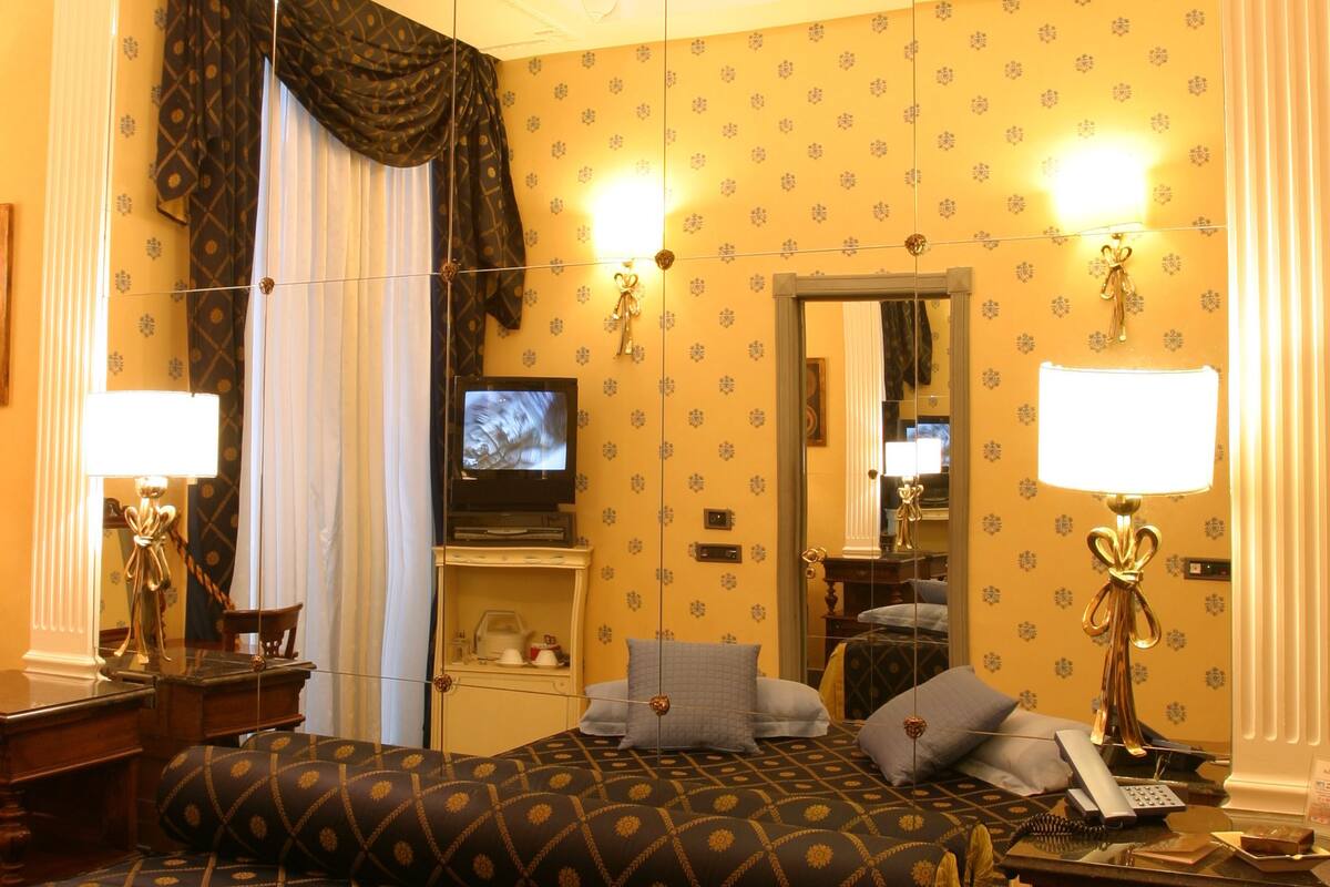Minibar, in-room safe, desk, blackout drapes