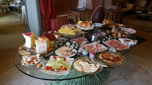 Daily buffet breakfast (EUR 15 per person) - Hotel Miramare (Naples)