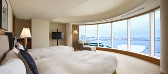 The Yokohama Bay Hotel Tokyu