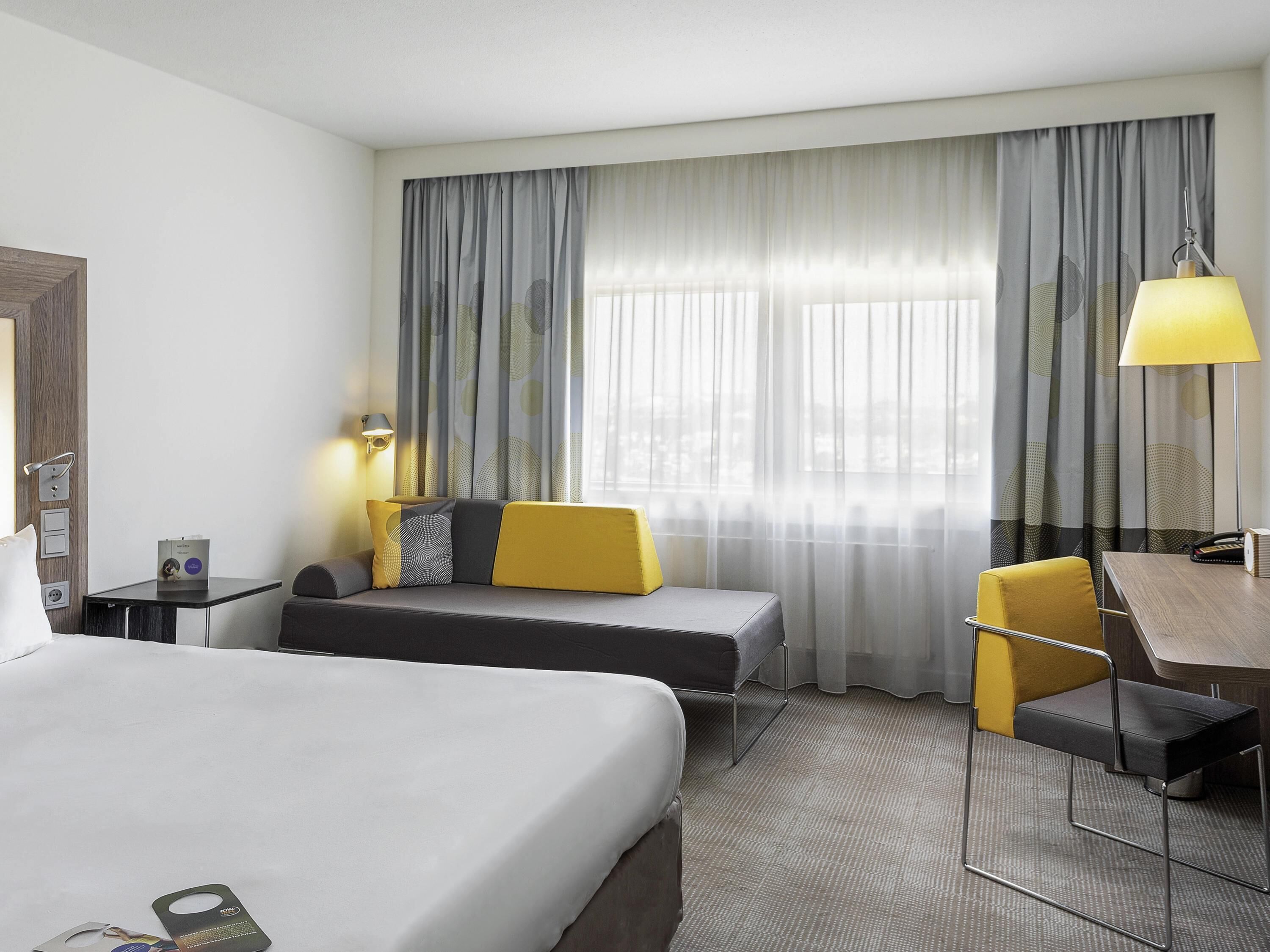 Habitació doble superior, 1 llit doble i sofà llit | Roba de llit hipoal·lergògena, minibar i caixa forta a l'habitació 