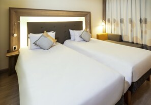 Superior Twin Room | Hypo-allergenic bedding, minibar, in-room safe, desk