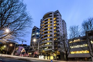 Front of property – evening/night - Quest Auckland (Auckland)