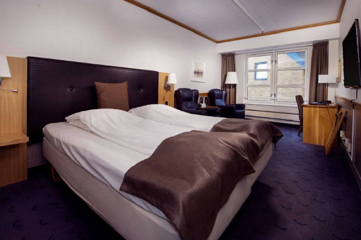 desk, laptop workspace, blackout curtains, free wifi