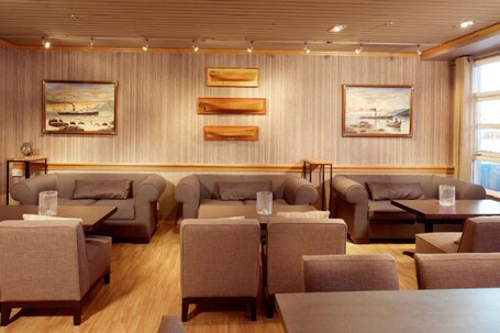 Home Hotel With - view 3