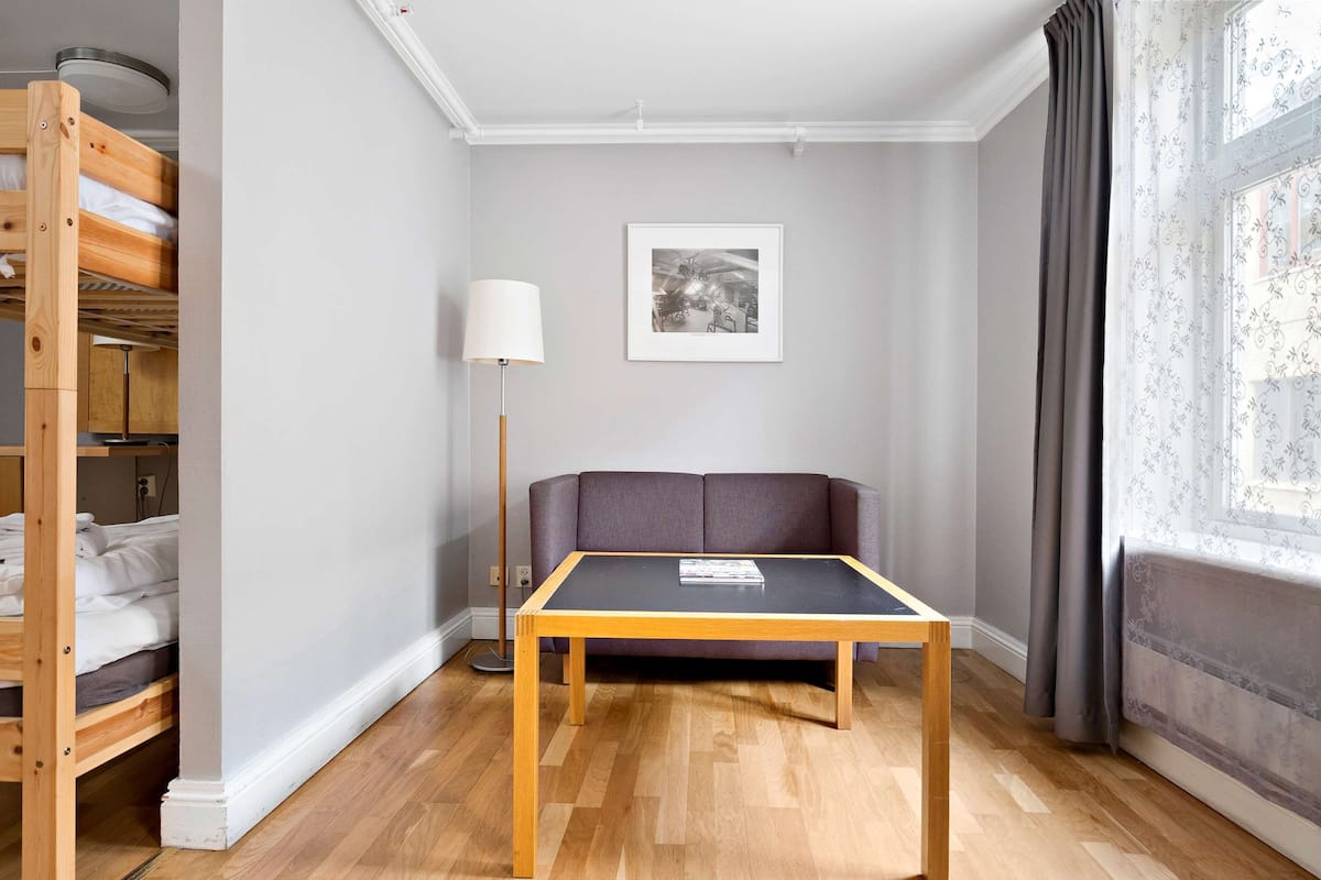 family room, 2 single beds, non smoking (bunk beds) | 1 bedroom, pillow-top beds, in-room safe, desk