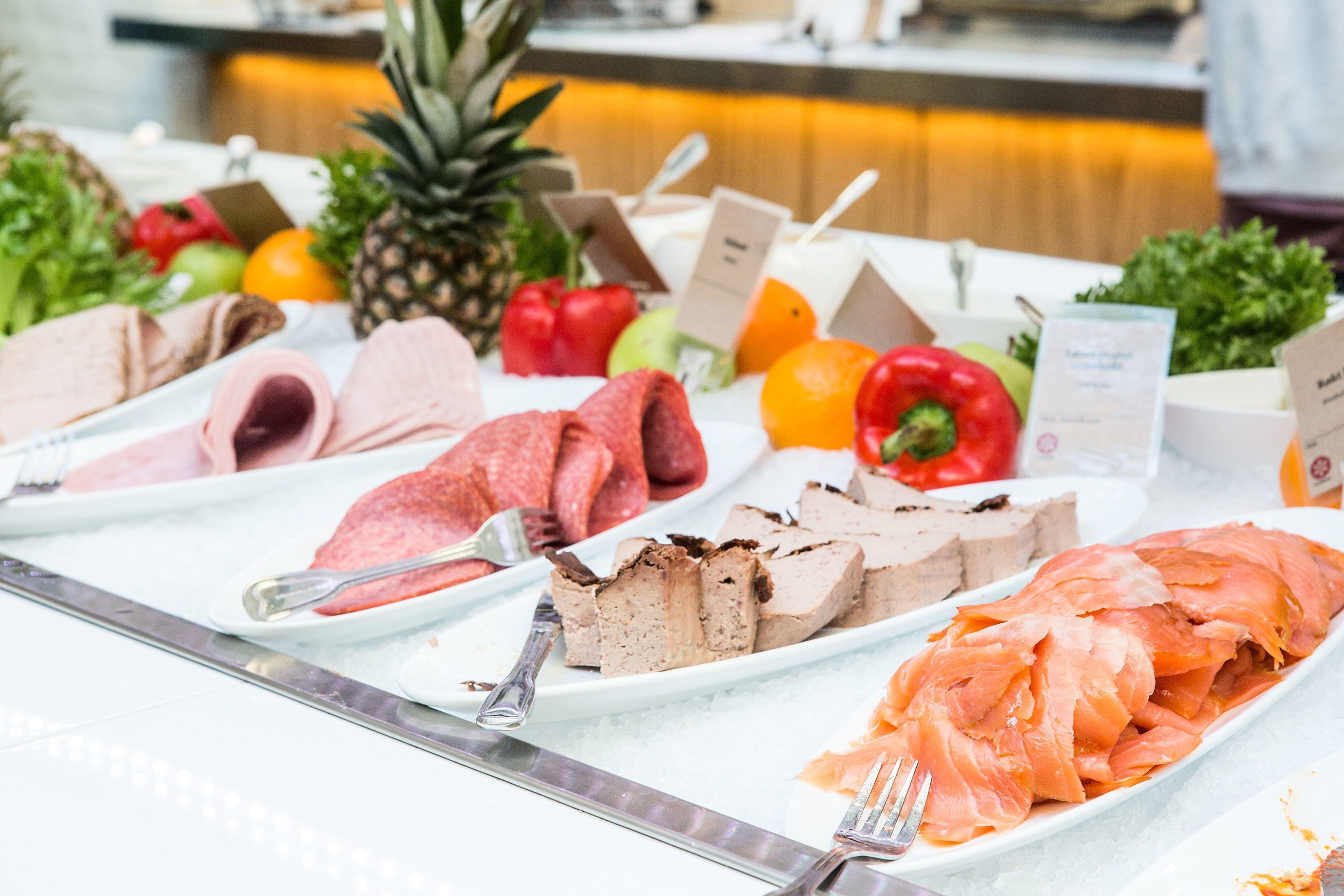 Free daily full breakfast 