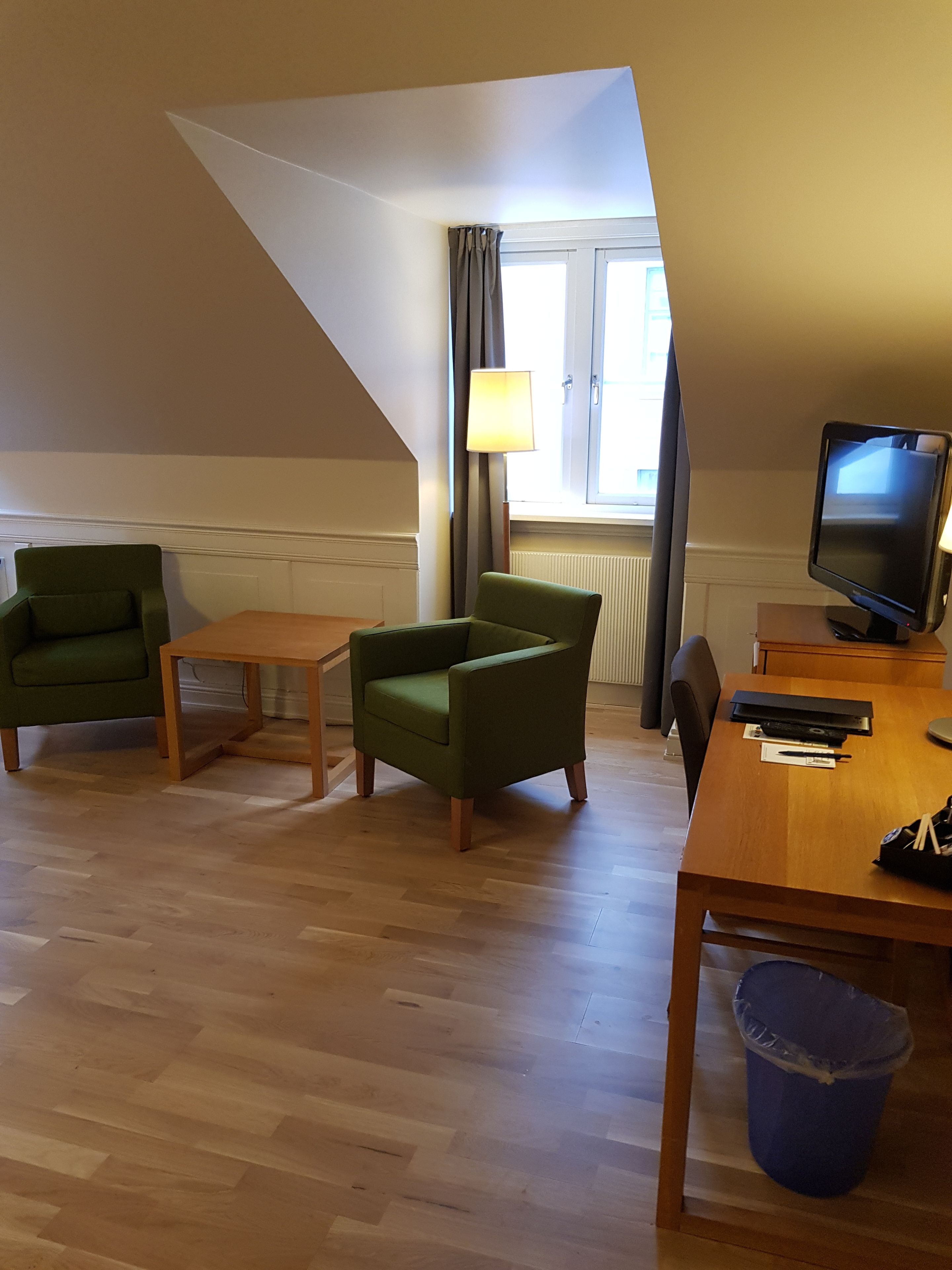 1 bedroom, pillow-top beds, in-room safe, desk