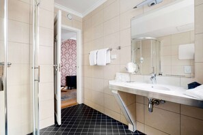 Superior Room, 2 Single Beds, Non Smoking | Pillow-top beds, in-room safe, desk, iron/ironing board