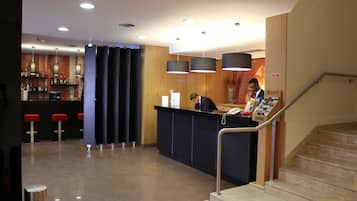 Quầy tiếp tân