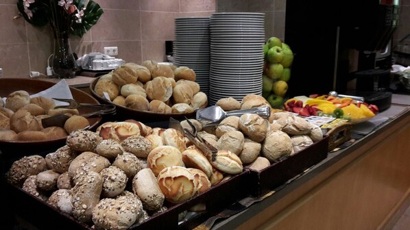 Daily buffet breakfast (EUR 12 per person)