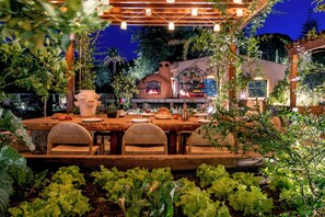 2 restaurants, breakfast, lunch, dinner served; Portuguese cuisine 