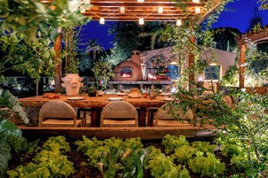 3 restaurants, breakfast, lunch, dinner served; Portuguese cuisine