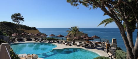 Outdoor pool, sun loungers