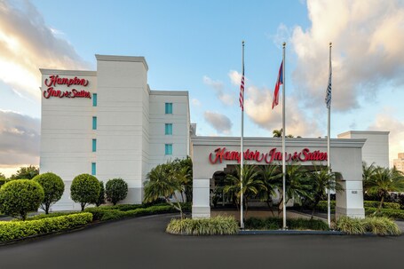 Hampton Inn Suites San Juan - Image 2