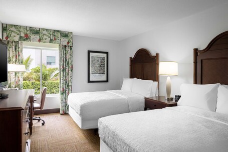 Hampton Inn Suites San Juan - Image 10