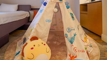 Zimmer (VIP Suite Kids Room, Indian Tent) | 1 Schlafzimmer, hochwertige Bettwaren, Daunenbettdecken, Minibar