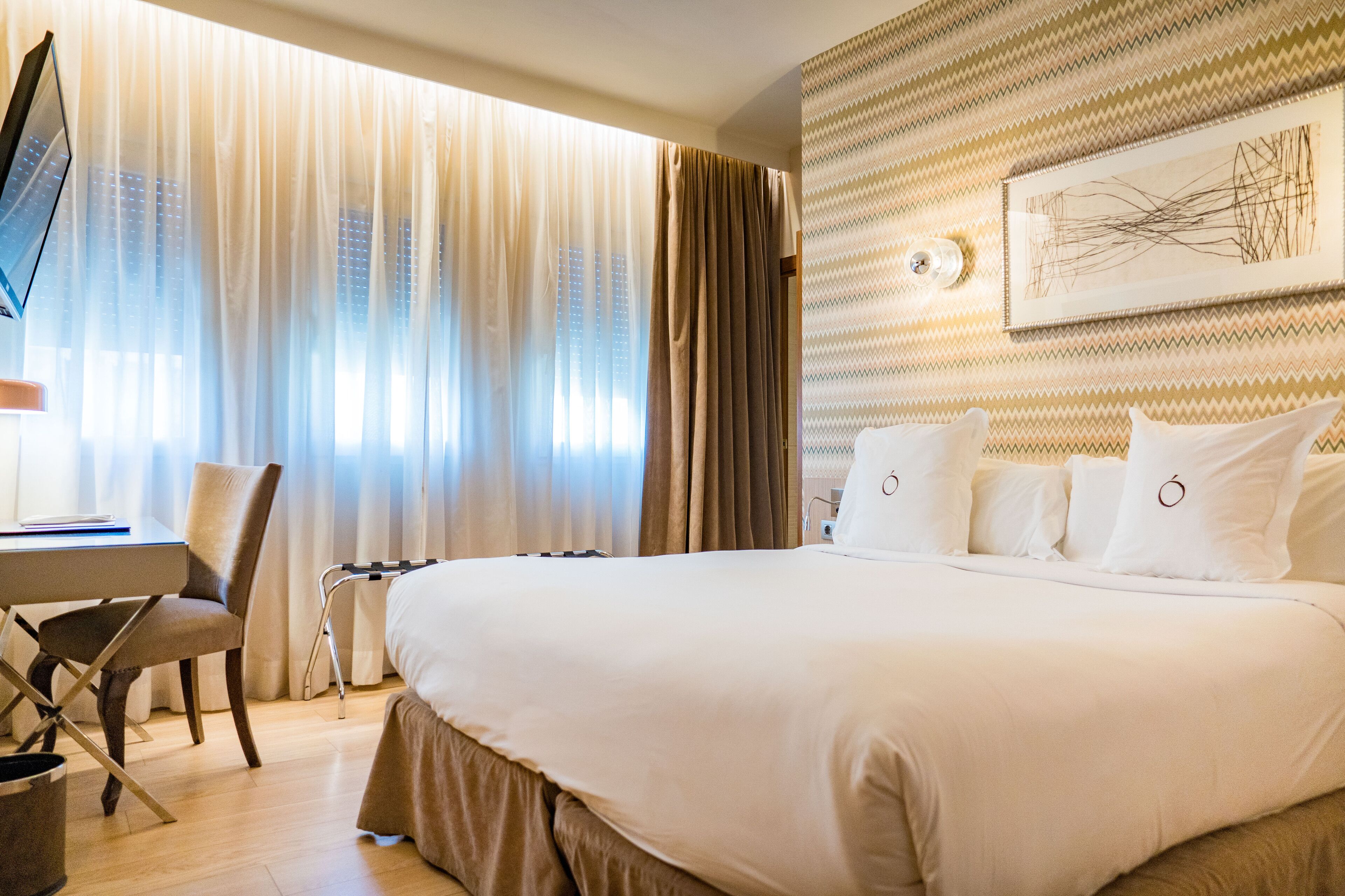 standard twin room, 2 single beds | premium bedding, minibar, in-room safe, individually decorated