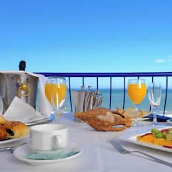 Double Room, Sea View | In-room dining