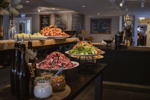 Se sirven desayunos y cenas