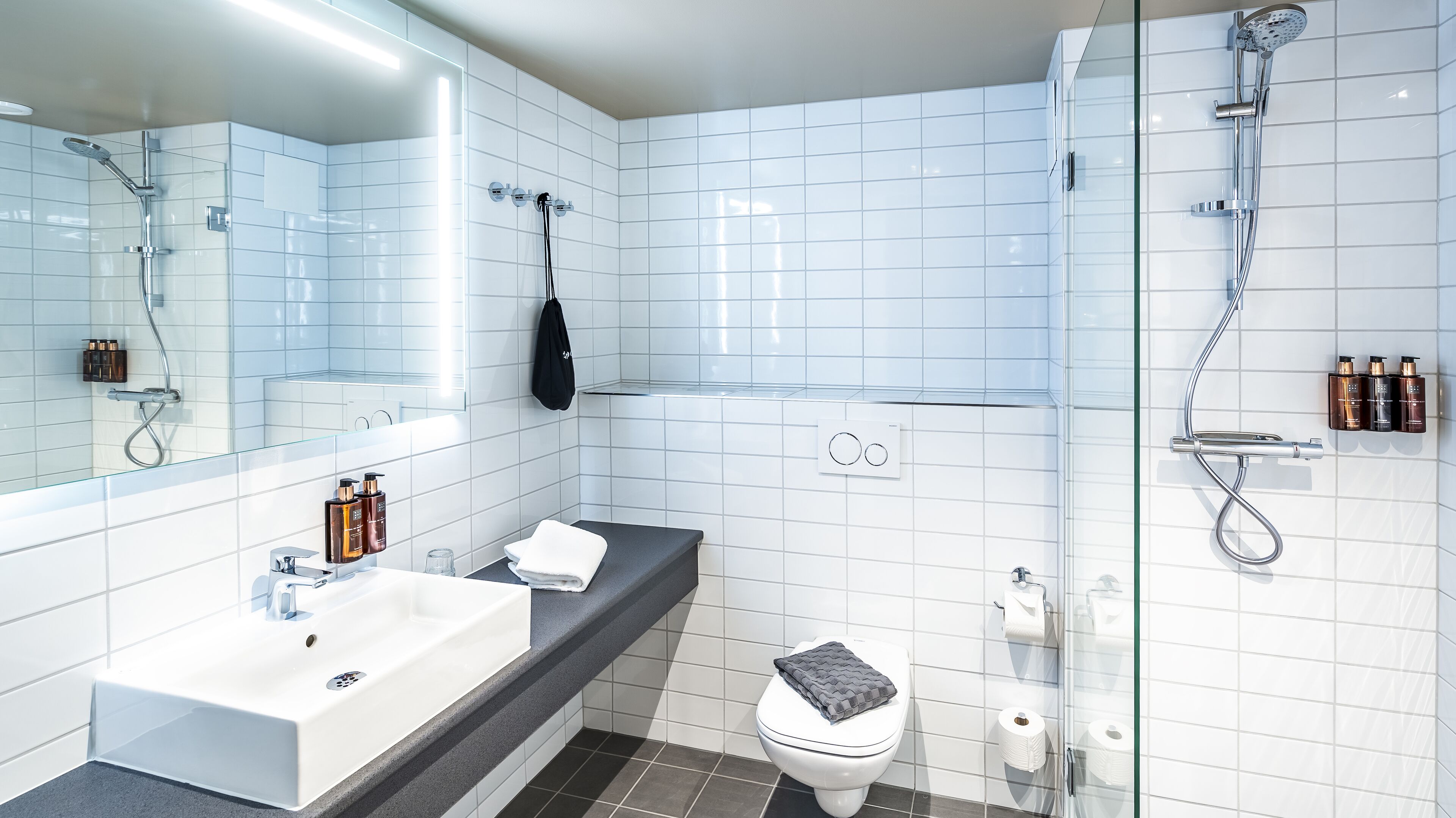 superior room, 1 double bed | bathroom | hair dryer, heated floors, towels, soap